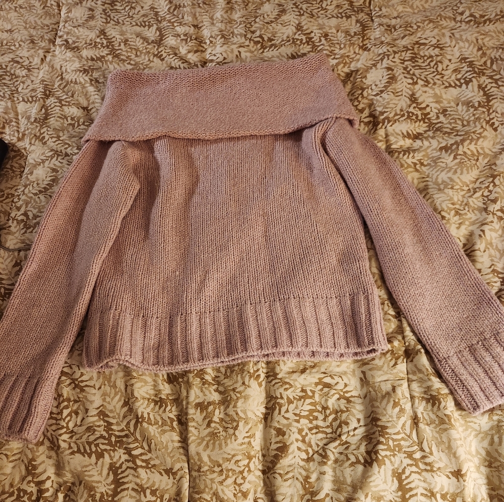 Lilac off the shoulder sweater.  Made in Italy!